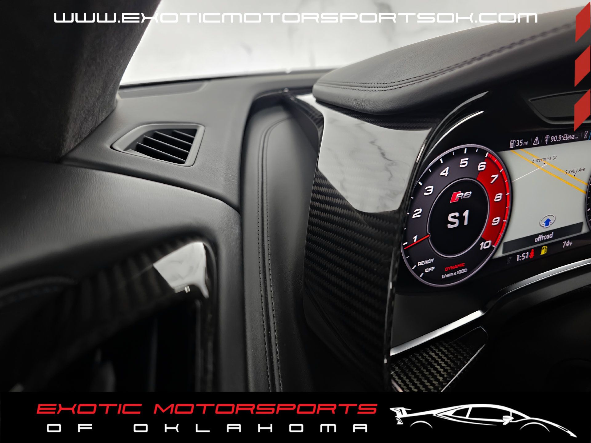 Used 2017 Audi R8 V10 w/ Carbon Exterior Package AWD/4WD image 34