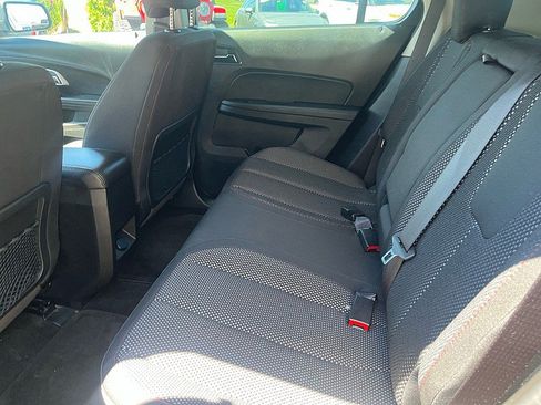 Used 2017 Chevrolet Equinox LS AWD/4WD image 10