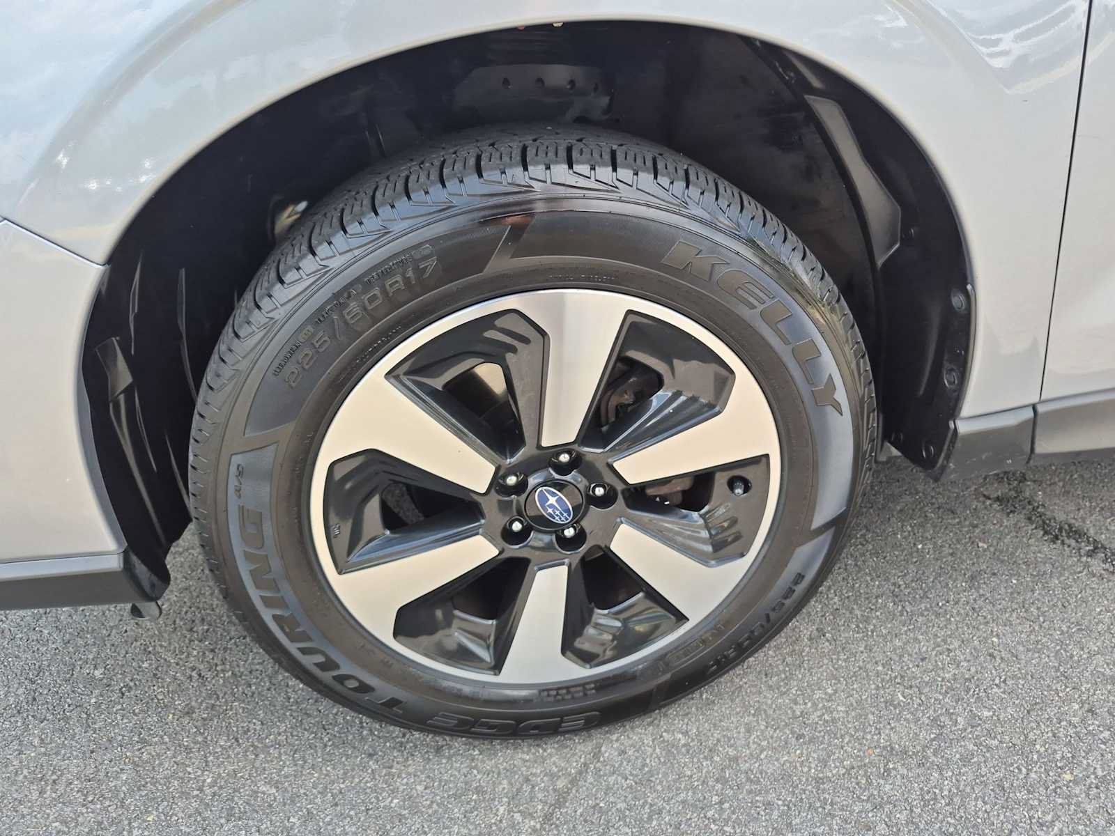 Used 2018 Subaru Forester 2.5i Premium AWD/4WD image 14