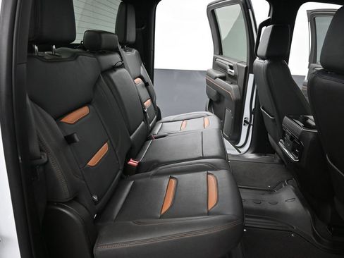 Used 2025 GMC Sierra 2500 AT4 AWD/4WD image 12
