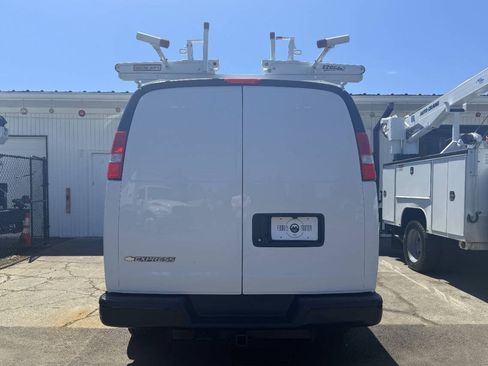 Used 2020 Chevrolet Express 2500 w/ Driver Convenience Package RWD image 6
