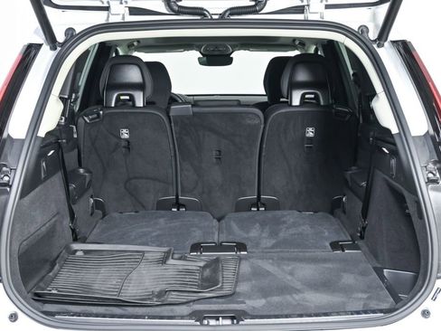 Certified 2026 Volvo XC90 B5 Core w/ Protection Package Premier AWD/4WD image 32
