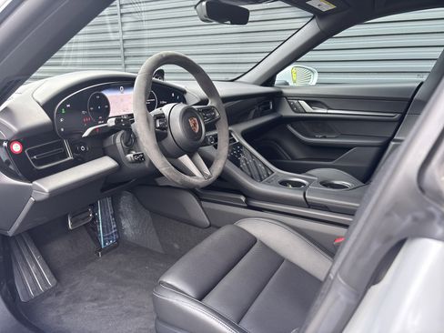 Certified 2025 Porsche Taycan RWD image 10