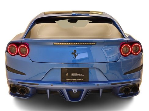 Used 2018 Ferrari GTC4Lusso image 11