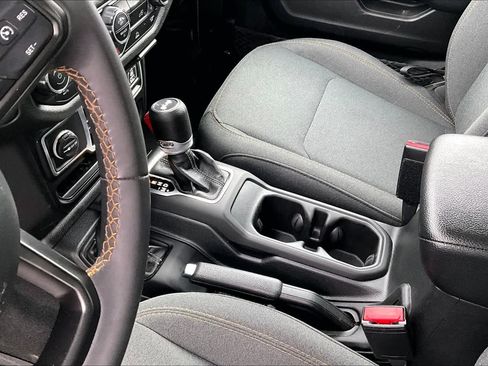 Used 2024 Jeep Wrangler Unlimited Sport AWD/4WD image 17