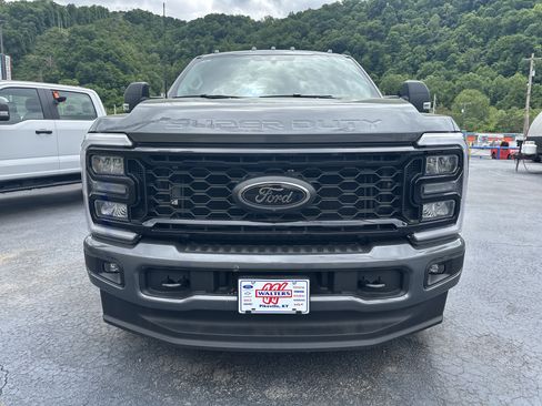 New 2026 Ford F250 XLT w/ XLT Premium Package AWD/4WD image 2