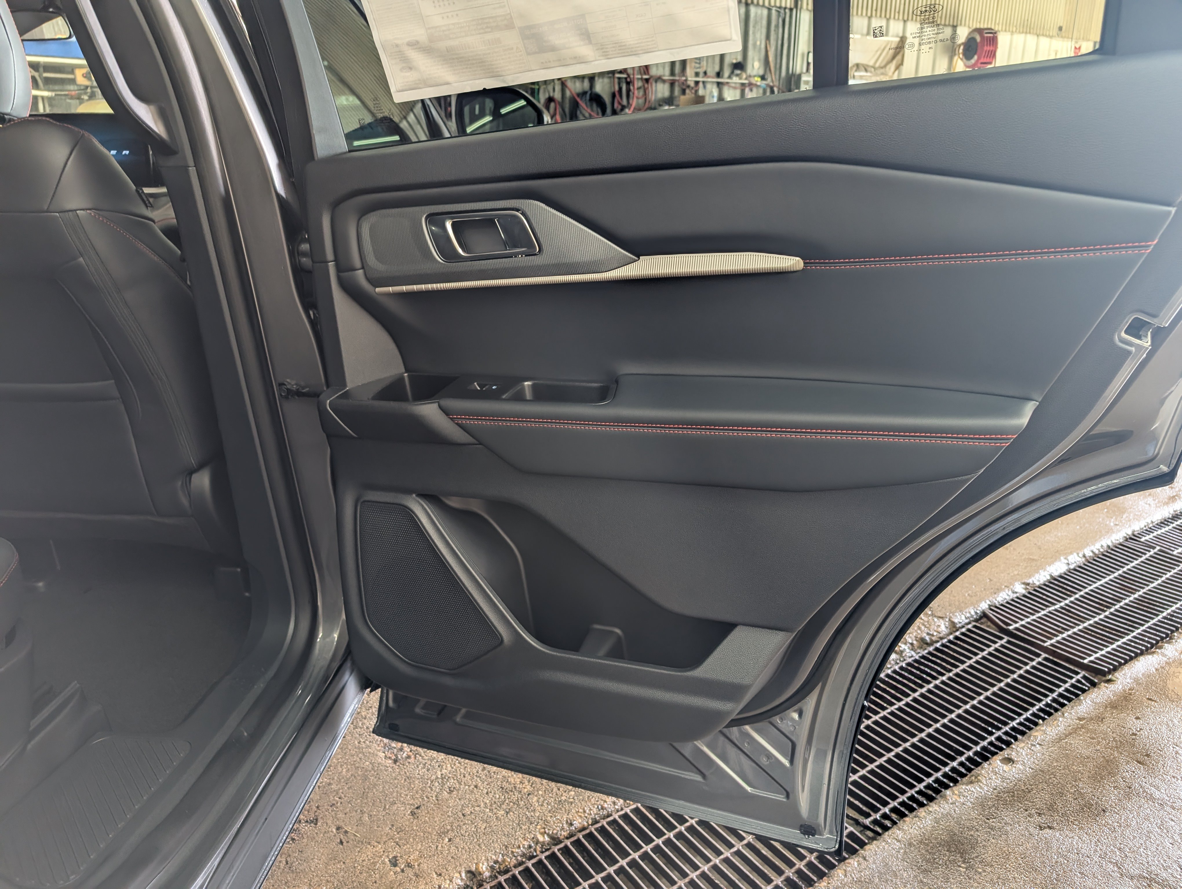 New 2027 Ford Explorer ST-Line AWD/4WD image 10