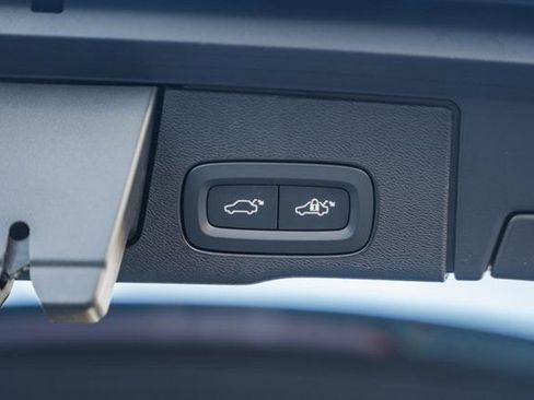 New 2026 Volvo XC60 T8 Ultra w/ Protection Package Premier image 10