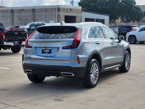 Used 2025 Cadillac XT4 Premium Luxury FWD image 14