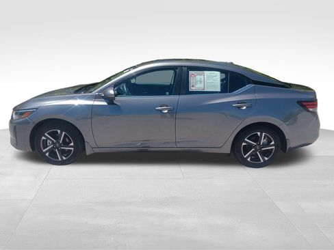 Used 2025 Nissan Sentra SV w/ All-Weather Package FWD image 3