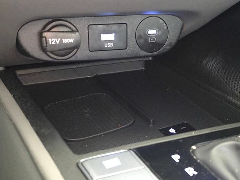 Certified 2025 Hyundai Elantra Sport FWD image 28