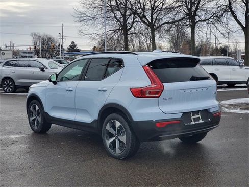 New 2026 Volvo XC40 B5 Plus w/ Protection Package Premier image 6