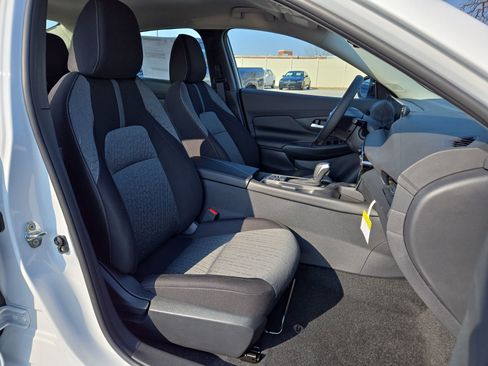 New 2026 Nissan Sentra SV w/ SV Convenience Package image 15