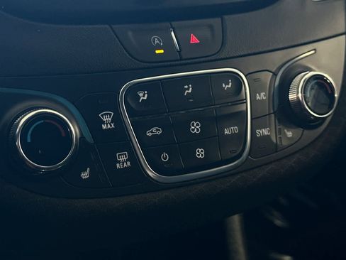 Used 2023 Chevrolet Malibu LT FWD image 22