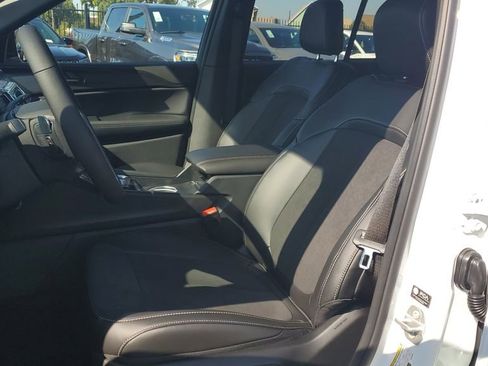 New 2025 Jeep Grand Cherokee Altitude image 19