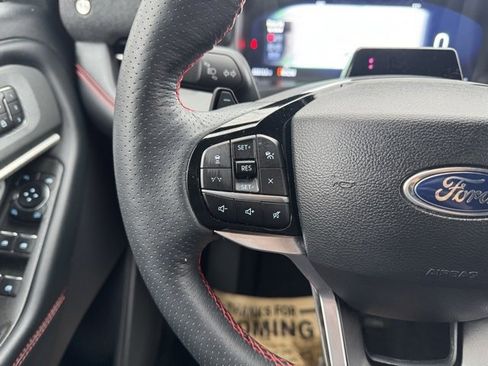 Used 2025 Ford Explorer ST image 27