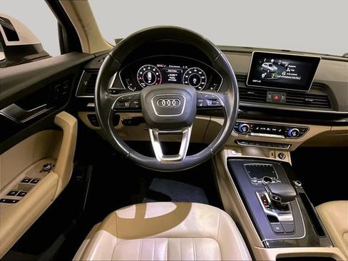 Used 2019 Audi Q5 2.0T Premium Plus w/ Premium Plus Package AWD/4WD image 6