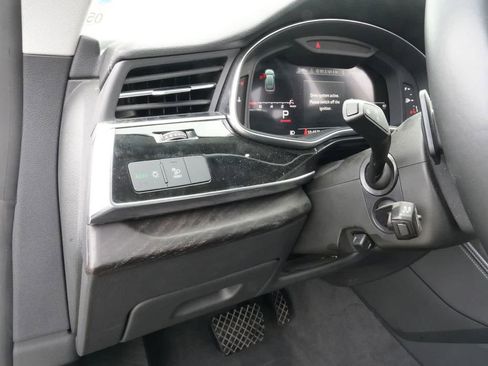 Used 2023 Audi Q8 Premium Plus image 22