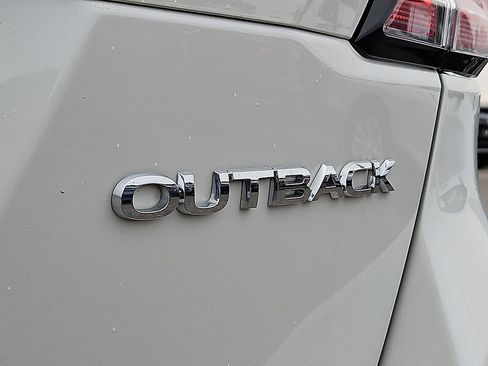 Certified 2025 Subaru Outback Limited image 36