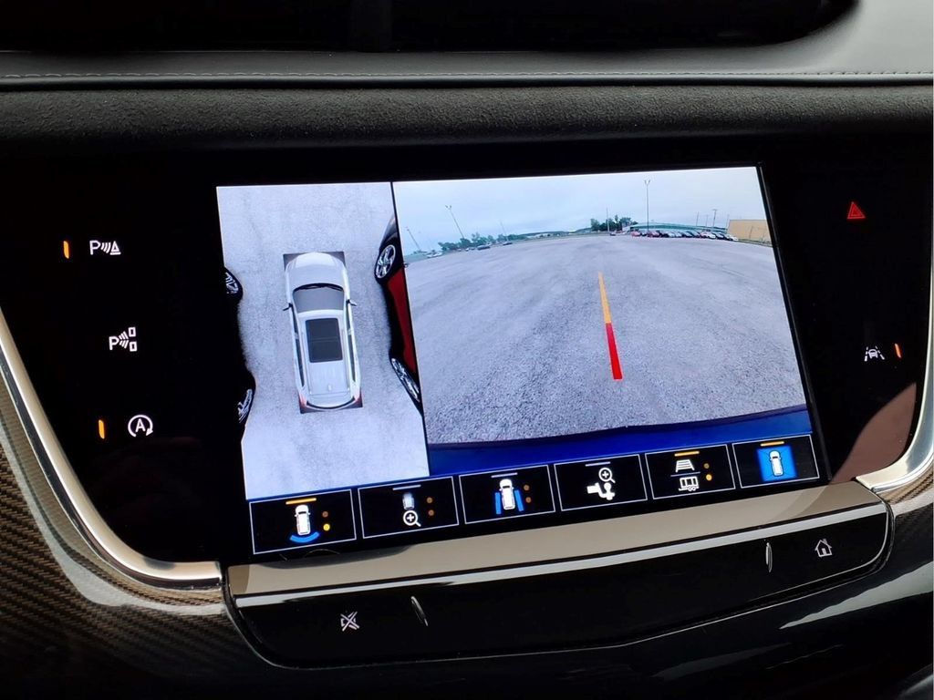 Used 2023 Cadillac XT6 Premium Luxury w/ Platinum Package AWD/4WD image 10