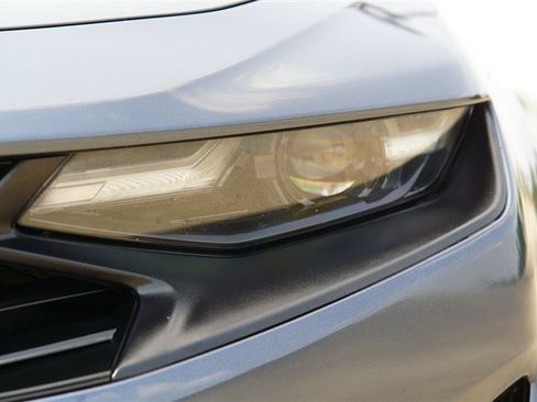 Used 2019 Chevrolet Camaro LT RWD image 23