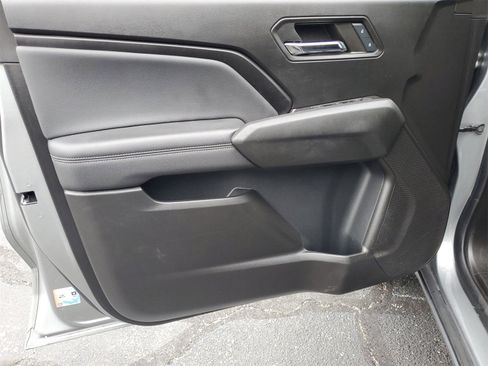 Used 2024 Chevrolet Colorado LT w/ LT Convenience Package image 8