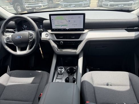 New 2026 Ford Explorer Active RWD image 14