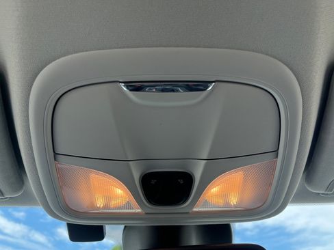 Used 2022 Jeep Cherokee Latitude AWD/4WD image 33