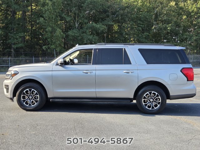 Used 2024 Ford Expedition Max XLT RWD image 2