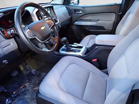 Used 2015 Chevrolet Colorado LT w/ LT Convenience Package RWD image 8