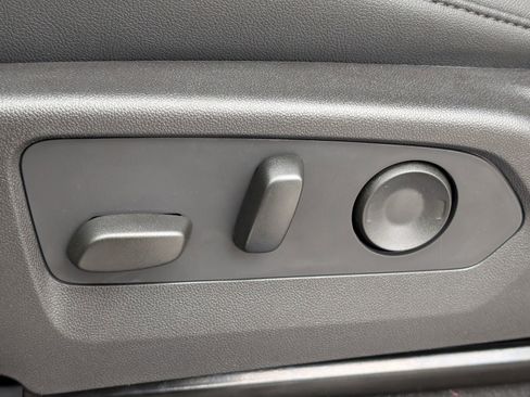 New 2025 Chevrolet Colorado Trail Boss w/ Midnight Edition image 17