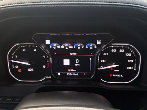Used 2021 GMC Sierra 2500 Denali w/ Denali Black Diamond Edition AWD/4WD image 7
