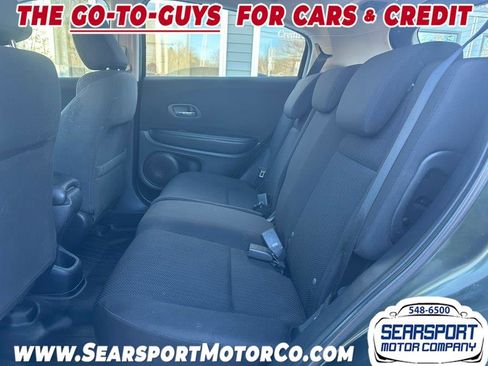Used 2018 Honda HR-V LX image 8