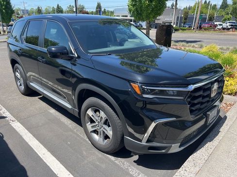 Used 2023 Honda Pilot EX-L image 3