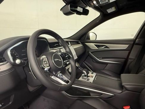 Used 2025 Jaguar F-PACE R-Dynamic S image 15