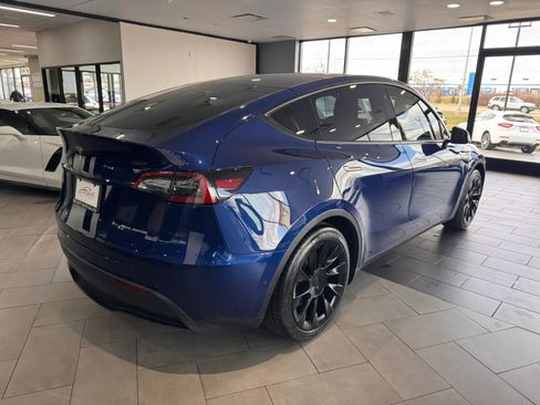Used 2021 Tesla Model Y Long Range image 5