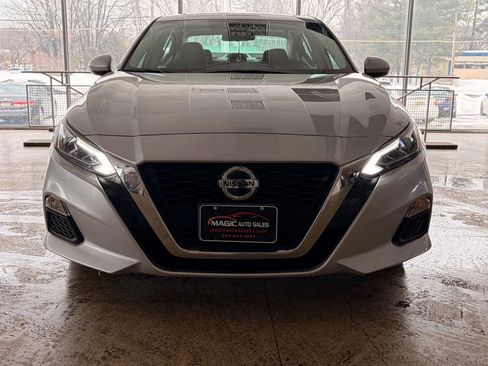 Used 2022 Nissan Altima 2.5 SV w/ SV Premium Package image 5