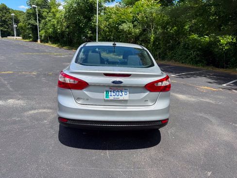 Used 2014 Ford Focus SE FWD image 7