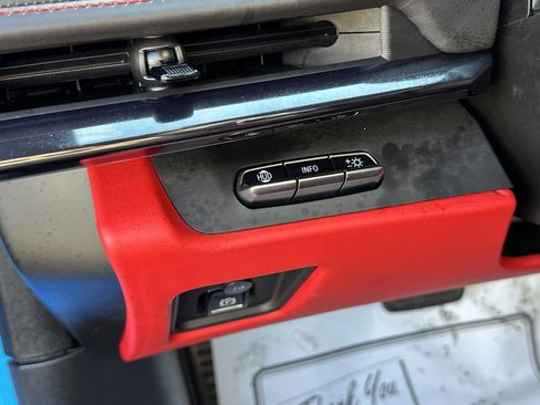 Used 2024 Chevrolet Corvette Stingray Premium Conv w/ Z51 Performance Package image 14