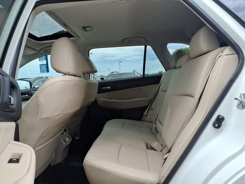 Used 2018 Subaru Outback 2.5i Limited AWD/4WD image 13