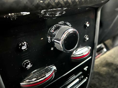 Used 2022 Rolls-Royce Cullinan Black Badge image 58