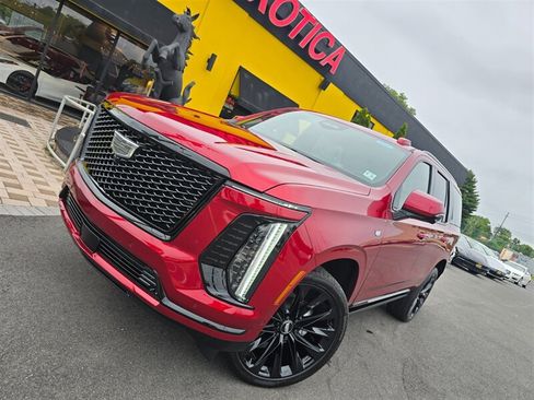 Used 2026 Cadillac Escalade Platinum Sport w/ LPO, ONYX Package AWD/4WD image 3