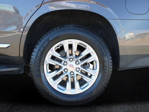 Used 2021 GMC Yukon SLT image 11