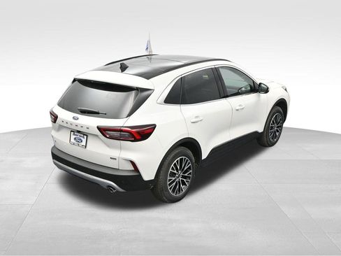 New 2025 Ford Escape SE image 34