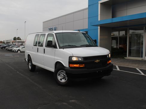 New 2025 Chevrolet Express 2500 image 2
