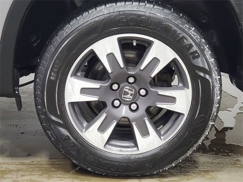 Used 2017 Honda Ridgeline RTL-T image 8
