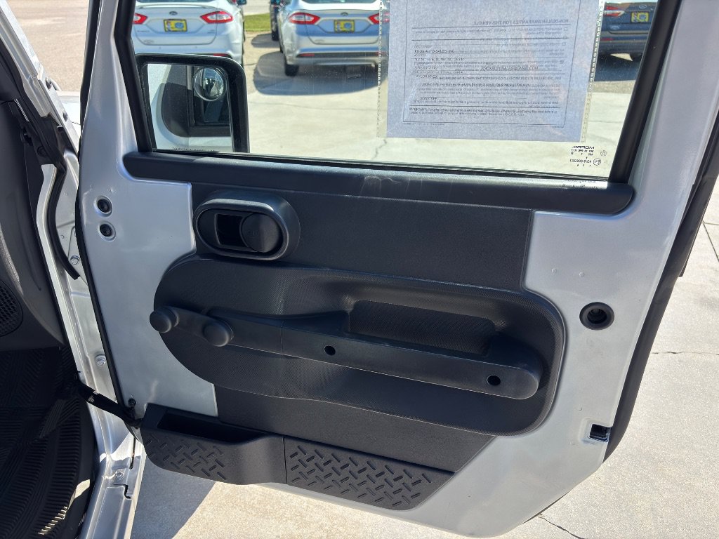 Used 2008 Jeep Wrangler X AWD/4WD image 18