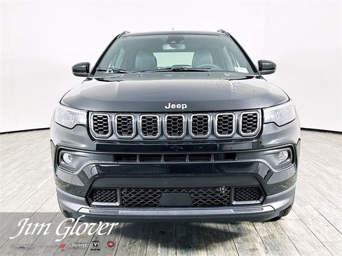 New 2026 Jeep Compass Latitude image 2