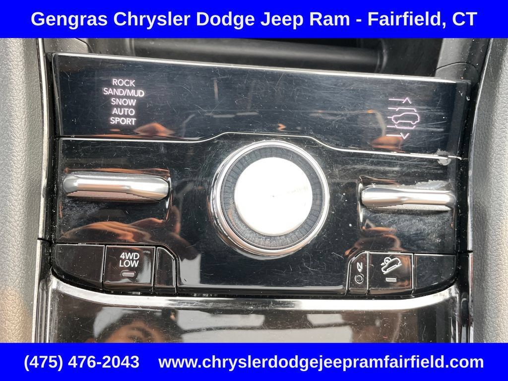 Certified 2023 Jeep Grand Cherokee Overland AWD/4WD image 54