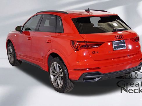 Used 2025 Audi Q3 2.0T Premium w/ Convenience Package image 8